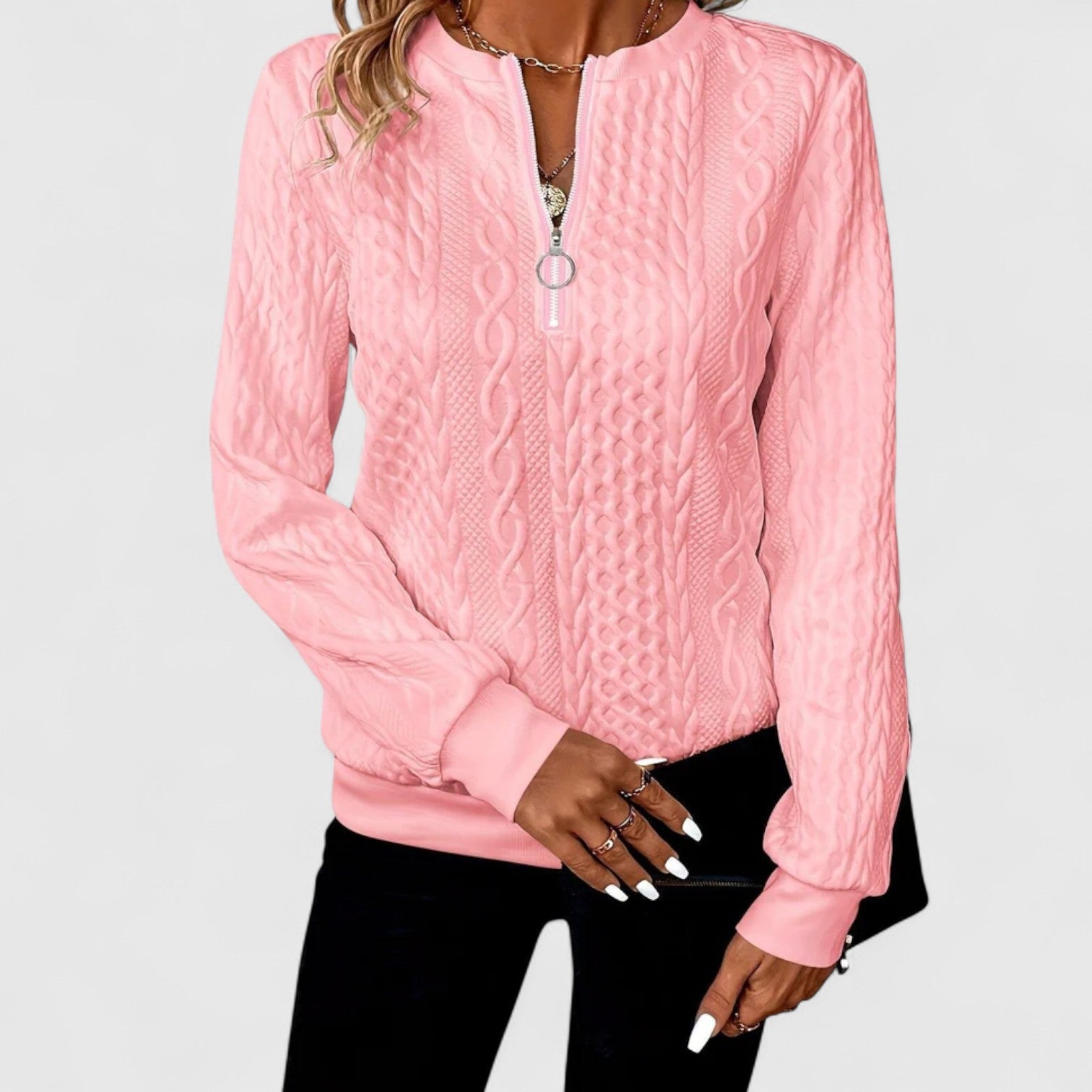 Moderner Pullover mit Reißverschluss und Strukturmuster