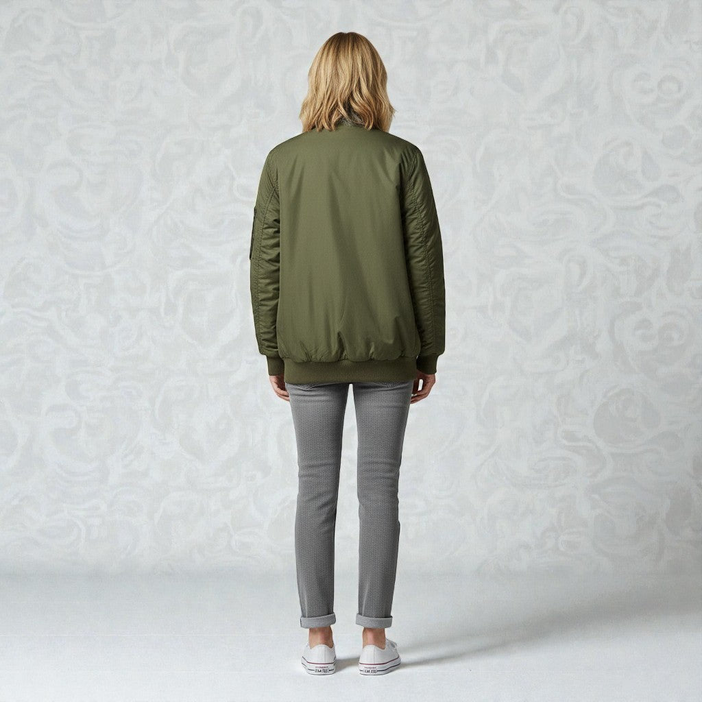 Elegante Steppjacke mit modernem Komfortschnitt